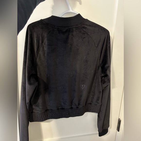 GUESS Sweater - Picture 4 of 4